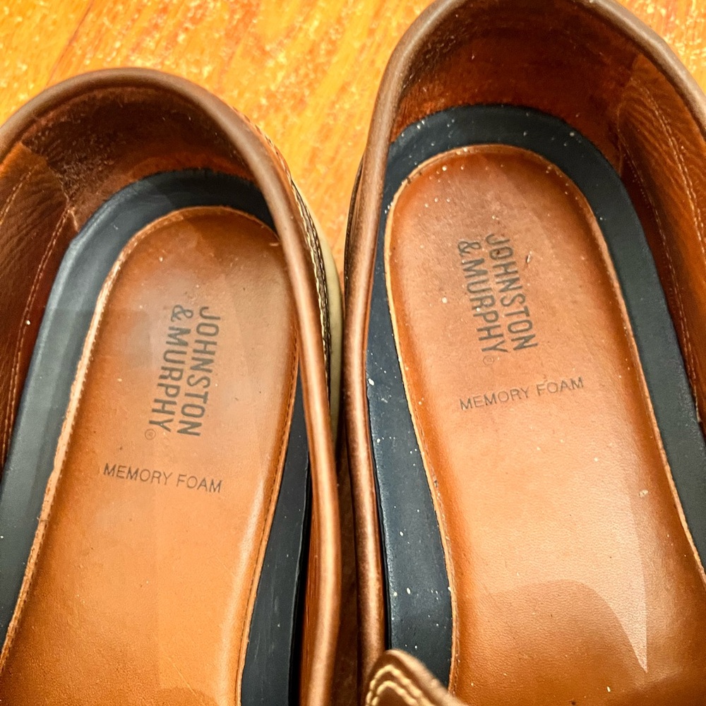 Johnston & Murphy Black Leather Penny Loafers - LIKE NEW!! - Picture 2 of 7